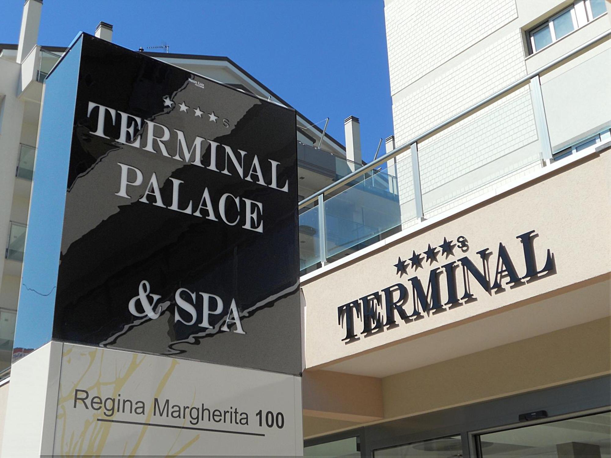 Terminal Palace & Spa Римини Екстериор снимка