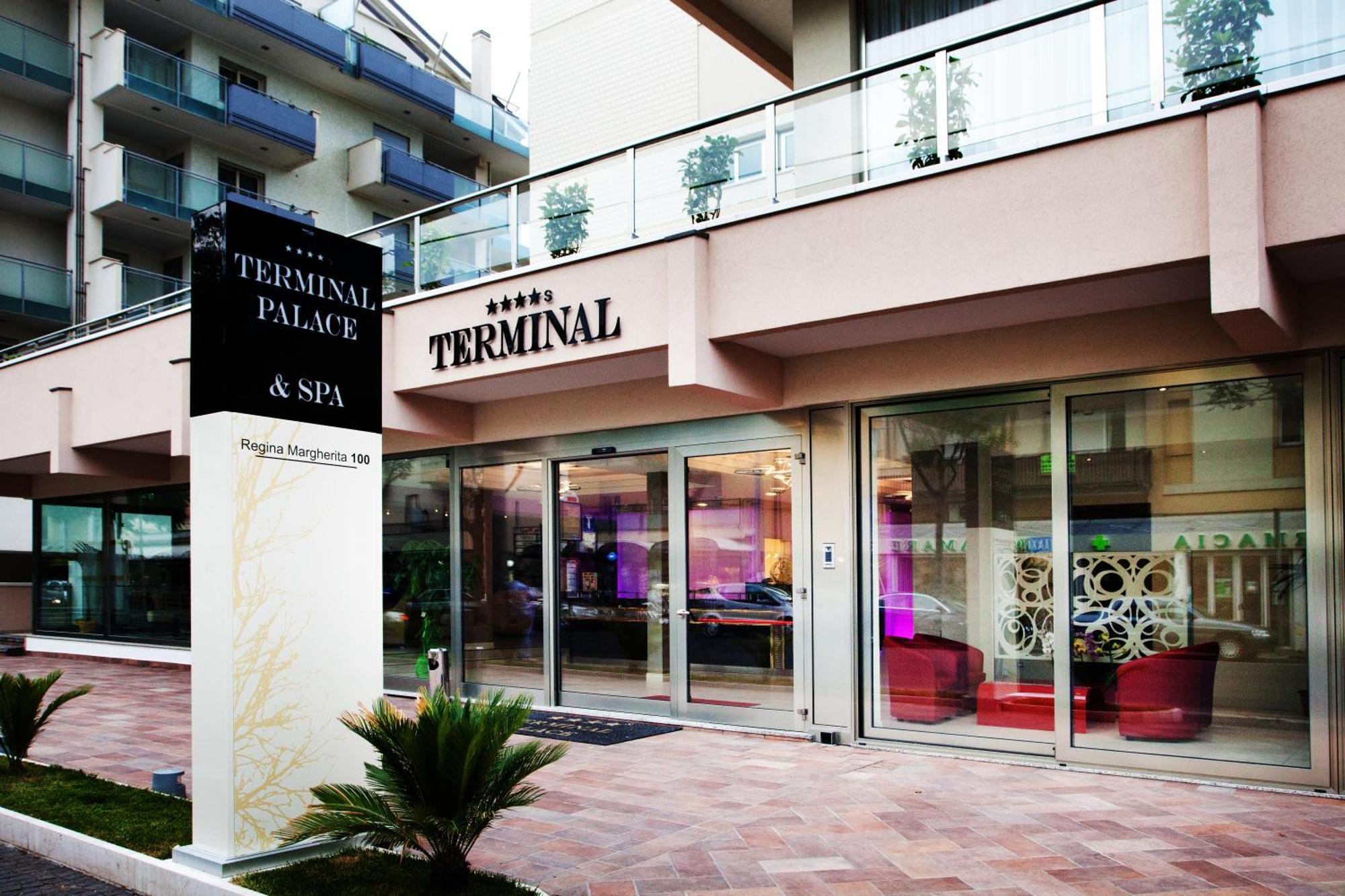 Terminal Palace & Spa Римини Екстериор снимка