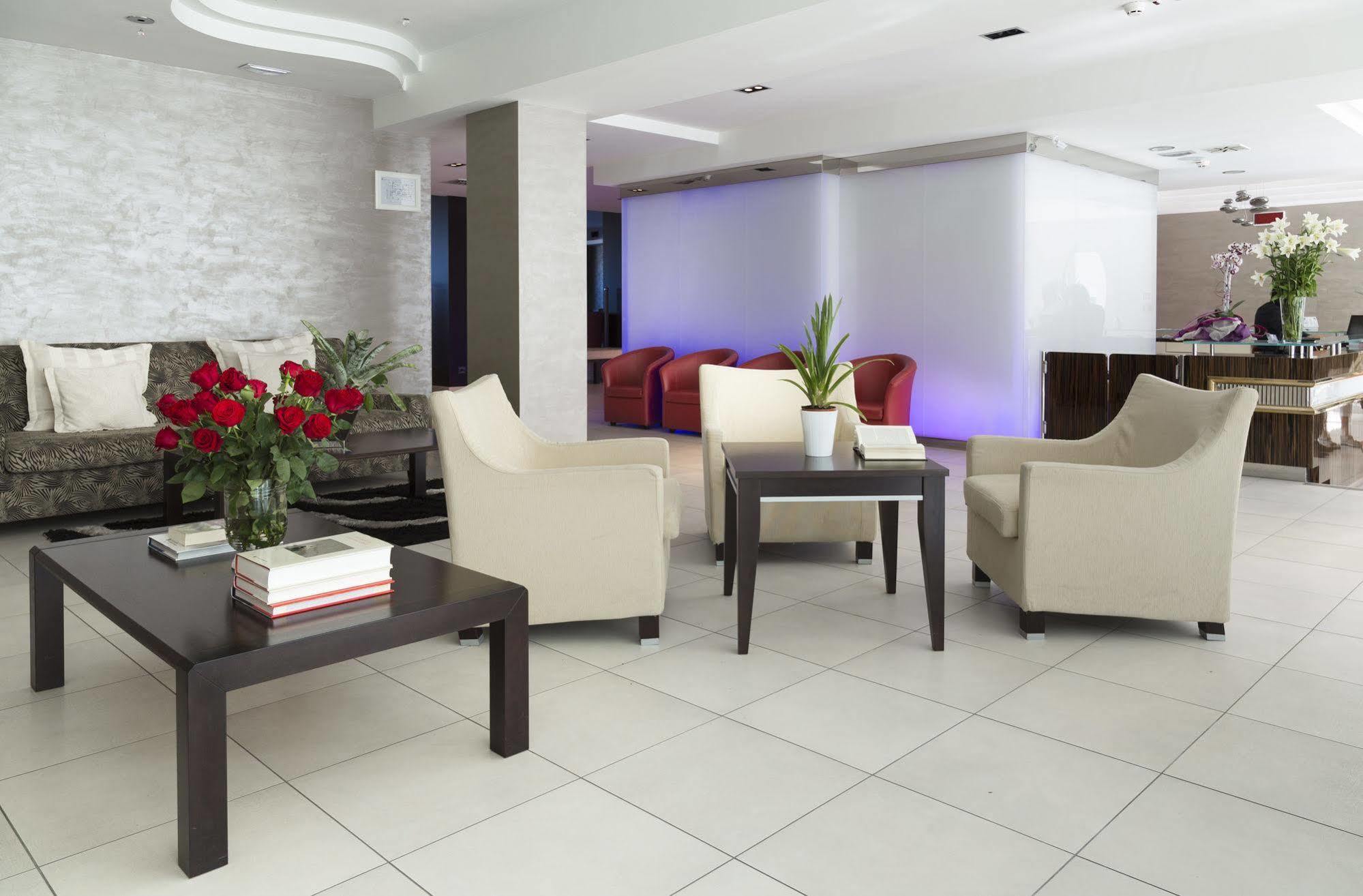 Terminal Palace & Spa Римини Екстериор снимка